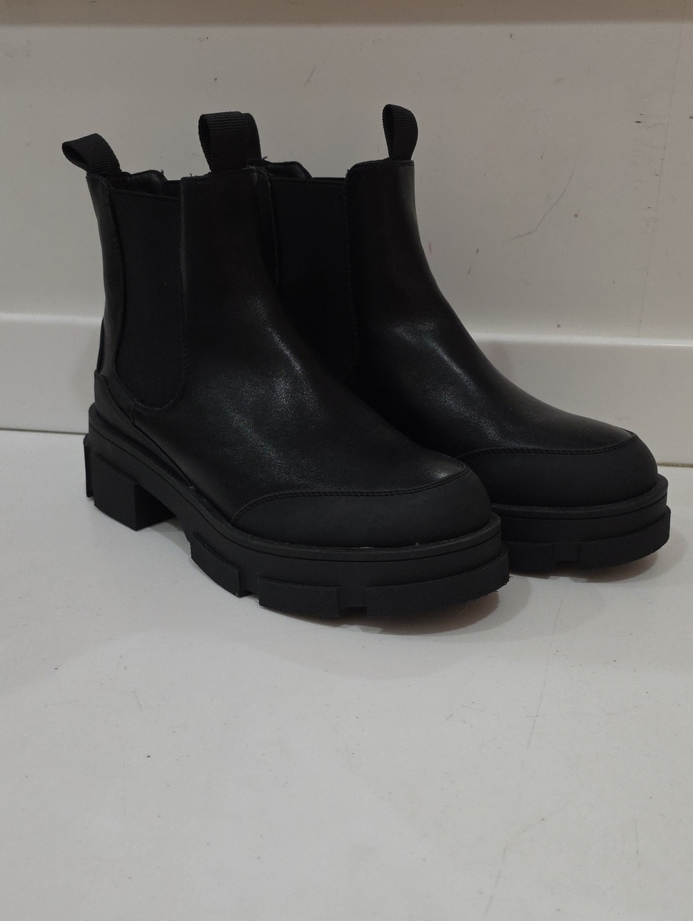 Black Chelsea Platform Limelight Eliza Boots